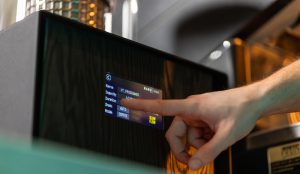 Using Hardtank cold brew coffee equipment with touch