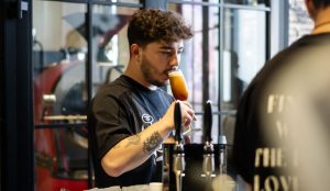 Expand your beverage menu with a nitro cold brew coffee machine