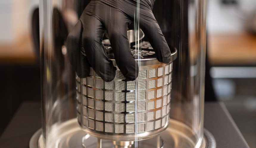 How a commercial iced tea maker can help expand your menu (and boost margins) 2 The filter basket of a Hardtank commercial iced tea maker.