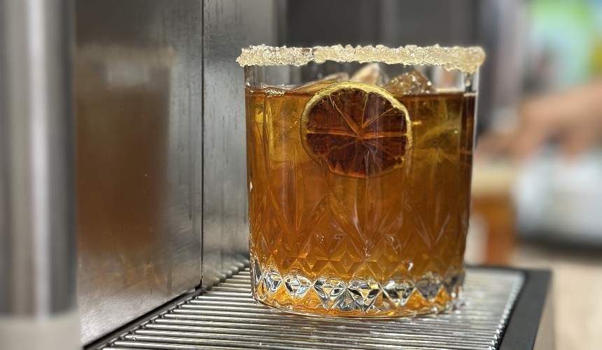 Matcha, Tea, Coffee, Cocktails & More: Offering Cold Brew In Your Business 5 commercial iced tea brewing machine 2 Hardtank Matcha, Tea, Coffee, Cocktails & More: Offering Cold Brew In Your Business