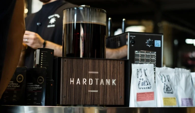 How Hardtank equipment makes ready to drink cold brew more efficiently than standard methods, study shows 4 A Hardtank machine preparing ready to drink cold brew.