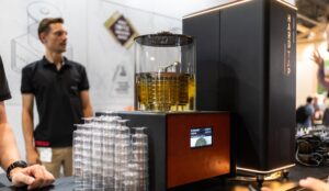 How can coffee shops benefit from a commercial iced tea dispenser?