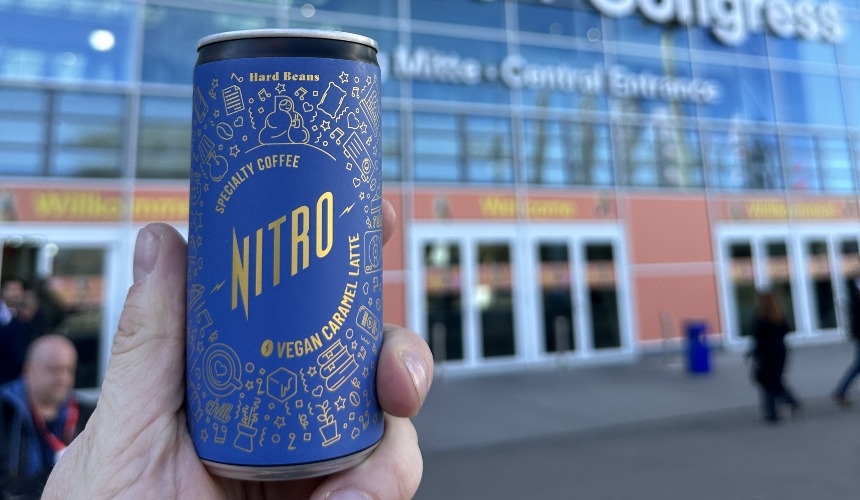 Why should you invest in private label matcha tea? 3 An RTD can of caramel latte.