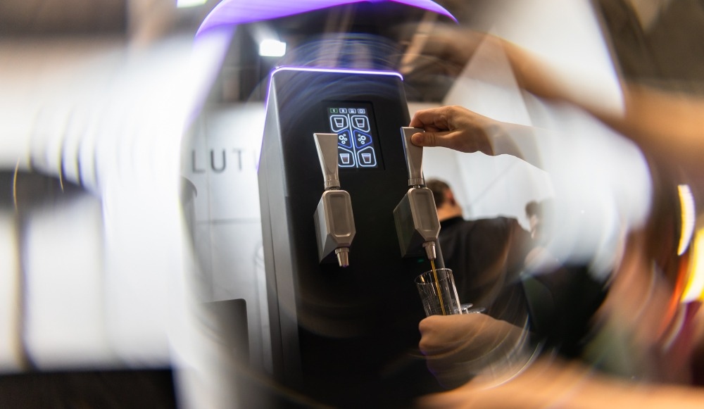A Hardtap dispenser for serving cold brew coffee with bubbles.