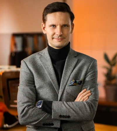 Maciej-Duszak-hardtank-contact.webp